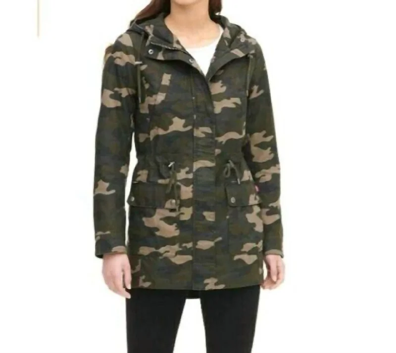 The Jess Cotton Fishtail Camo Print Hooded Parka Jacket In Green